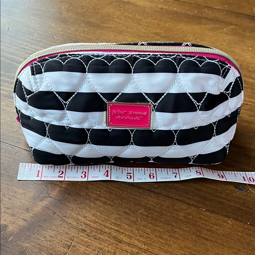 Betsey Johnson good heart